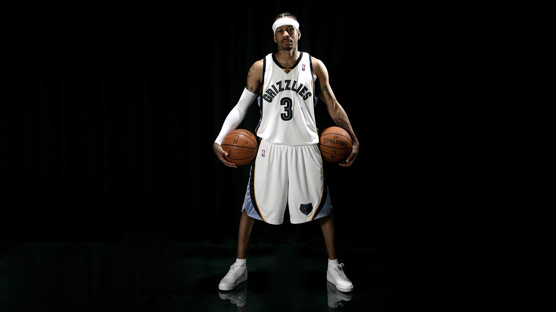 _青年街头表演：运动与艺术的交融_，运动街头风格